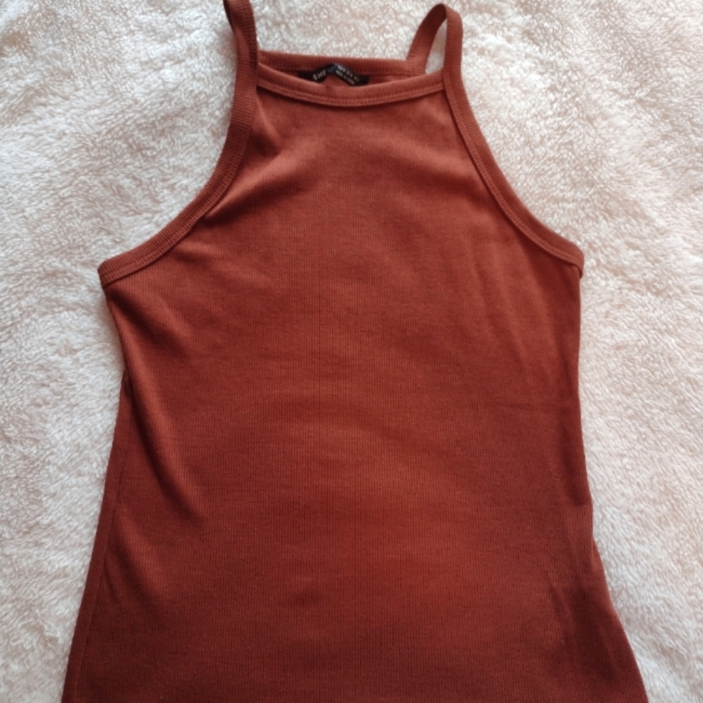 Ribbed Form Fitting Top